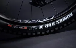 COMMENCAL META TR METALLIC GREEN 19 COMMENCAL META TR METALLIC GREEN -BIKE shop 22METATRALC8760C 08 2000