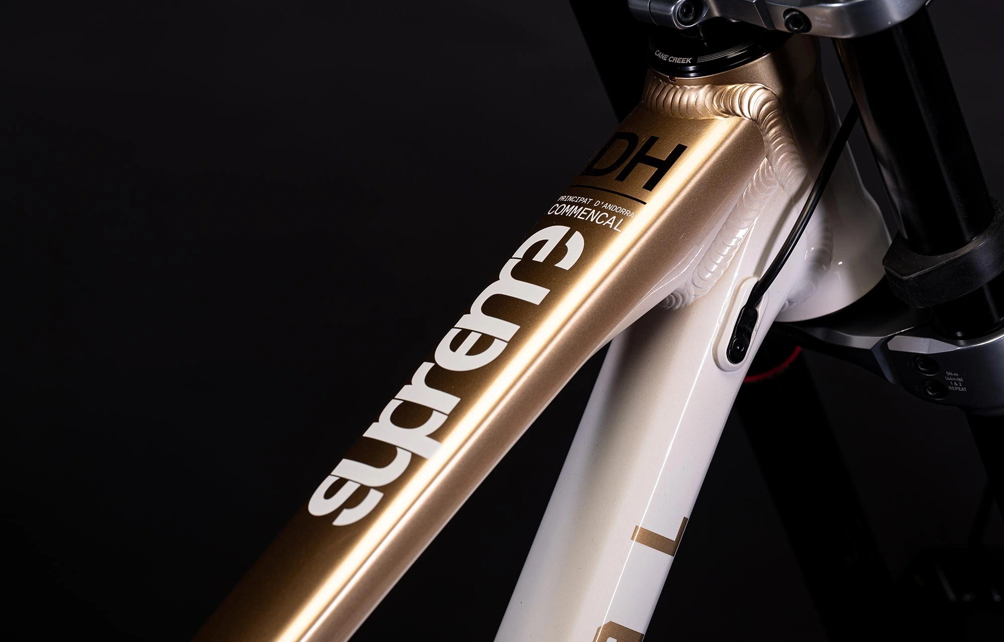 COMMENCAL SUPREME DH V5 GRADIENT GOLD 7 COMMENCAL SUPREME DH V5 GRADIENT GOLD - Image 5