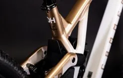 COMMENCAL SUPREME DH V5 GRADIENT GOLD 16 COMMENCAL SUPREME DH V5 GRADIENT GOLD -BIKE shop 22SUPV5ALC4 06 2000